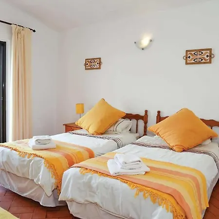 Carvoeiro Sleeps 6 Air Con Wifi Villa *